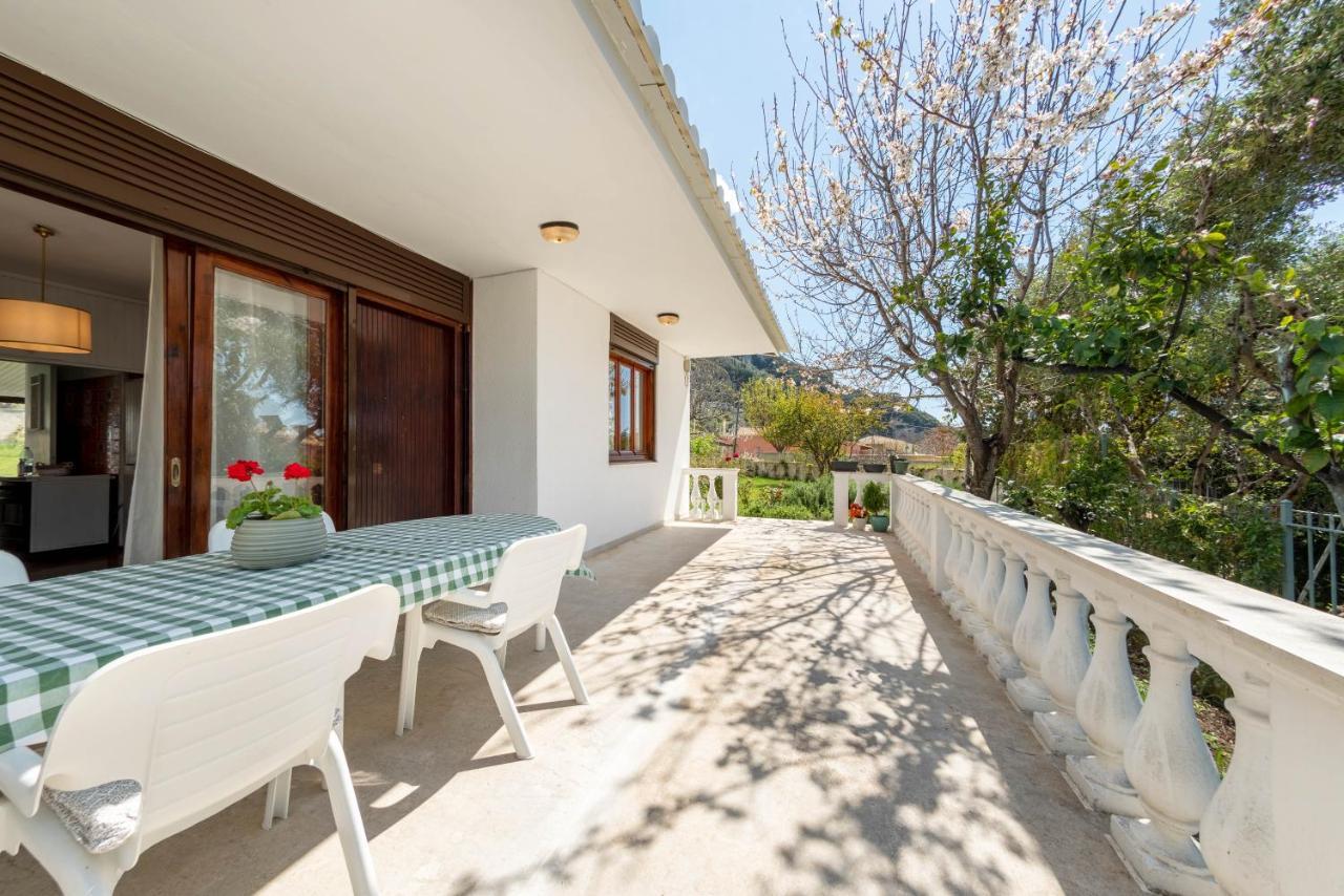 To Ktimataki Villa อากิออส กอร์ดิออส ภายนอก รูปภาพ